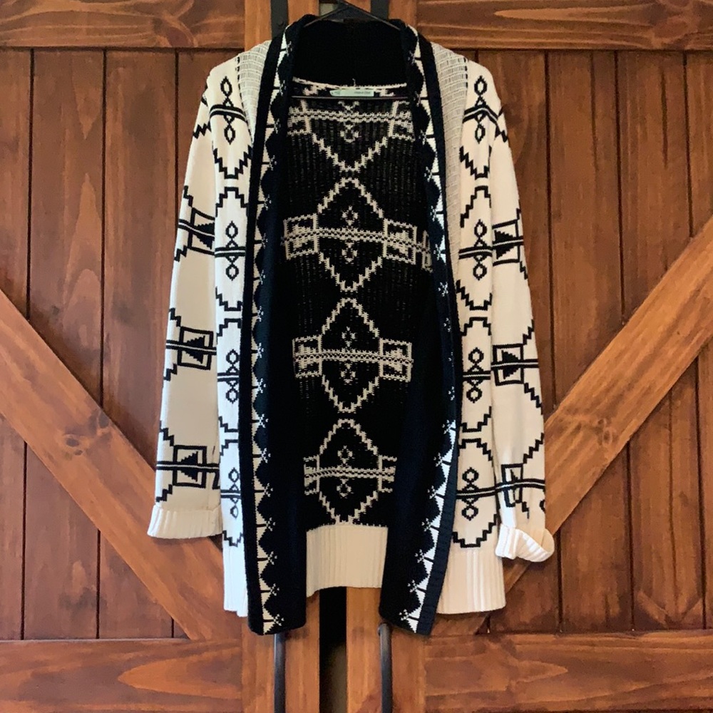 Maurices sweater